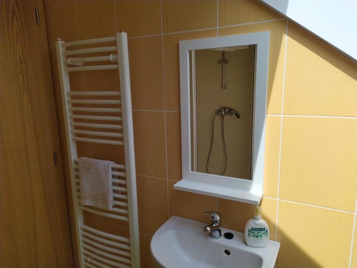 Apartment Koprivovi Němčičky Zewnętrze zdjęcie